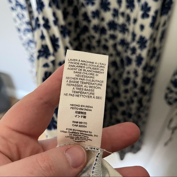 FREE PEOPLE V NECK TIE WAIST FLORAL WRAP DRESS - Picture 8 of 8